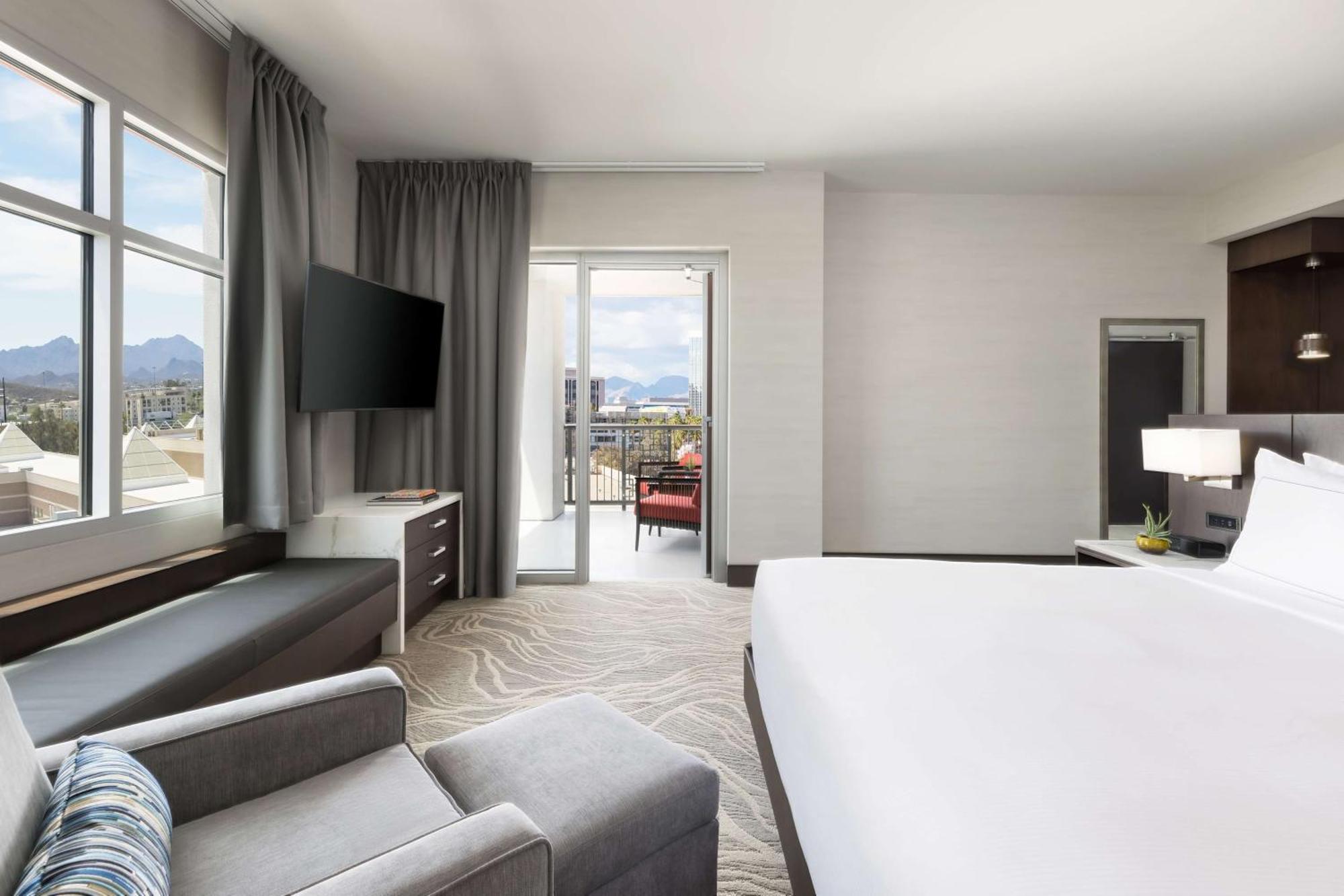 Doubletree By Hilton Downtown Convention Center