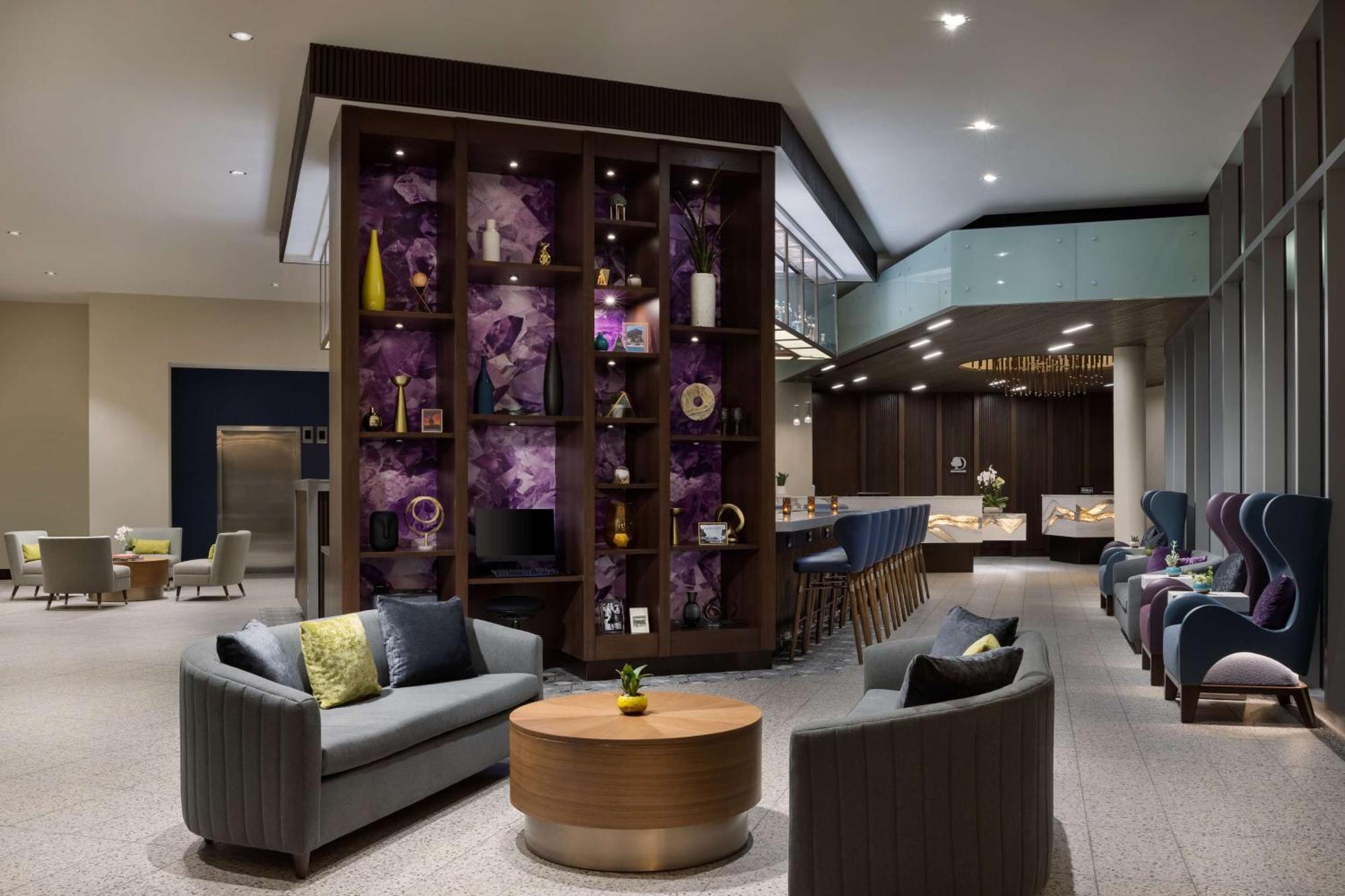 Doubletree By Hilton Downtown Convention Center Hotel
