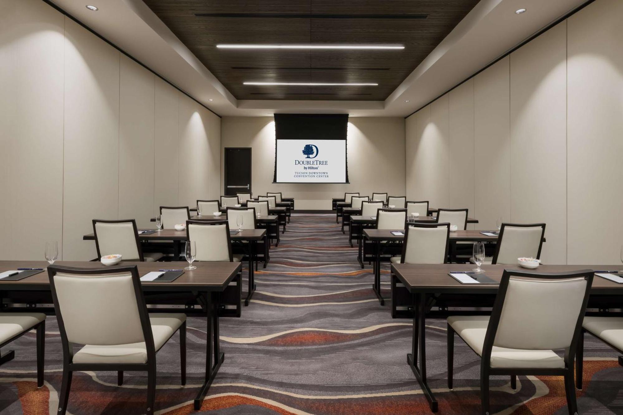 Hotel Doubletree By Hilton Downtown Convention Center