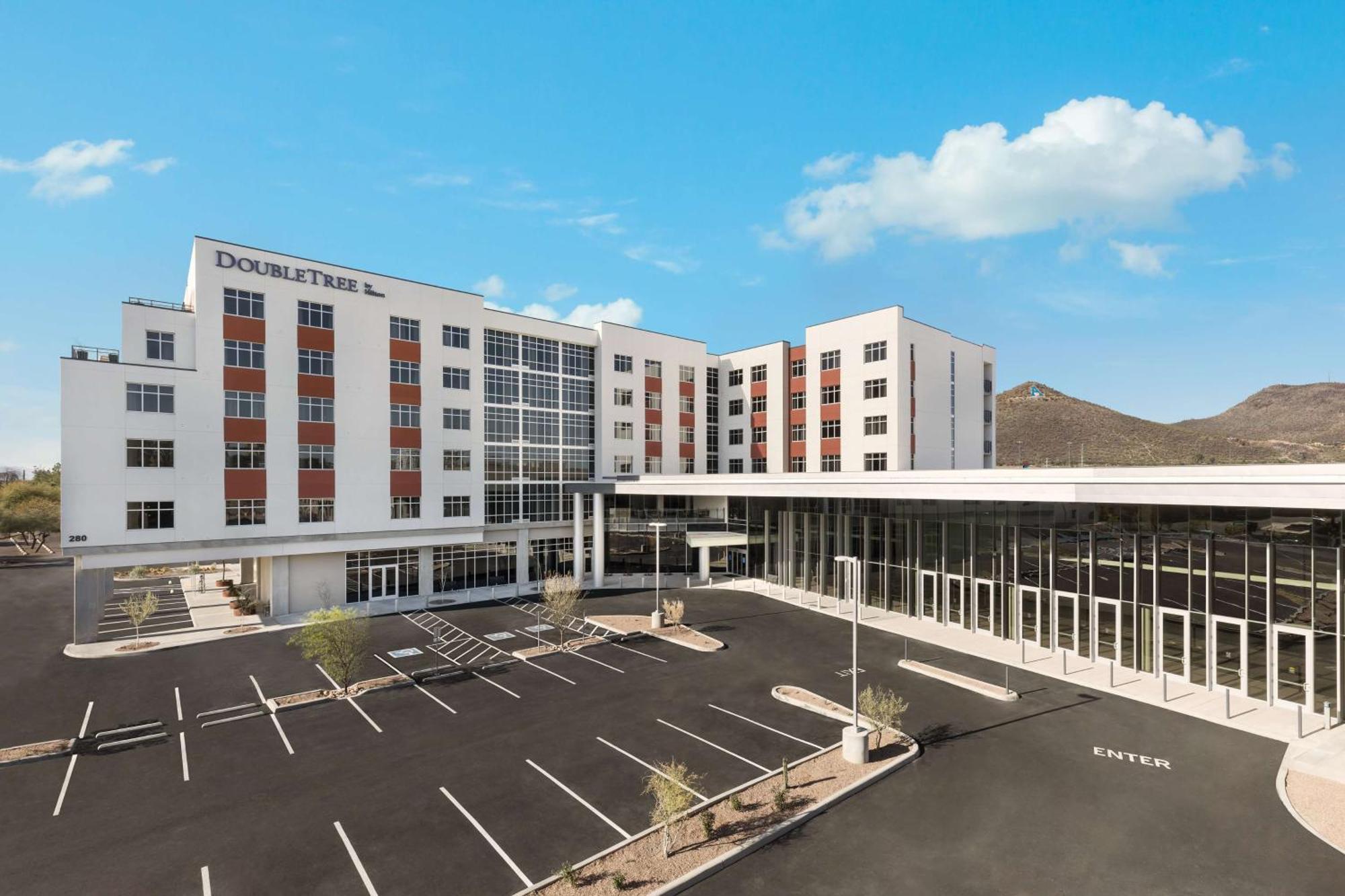 Doubletree By Hilton Downtown Convention Center
