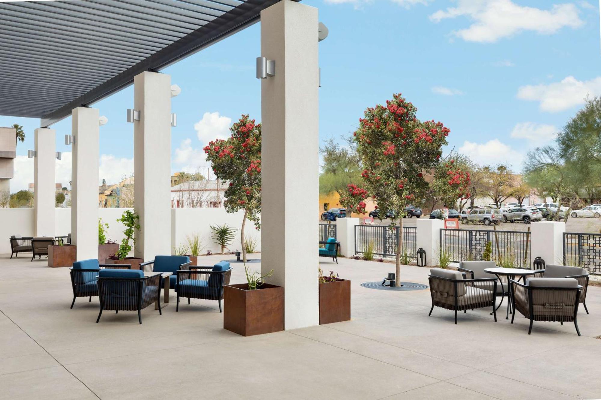 Hotel Doubletree By Hilton Downtown Convention Center