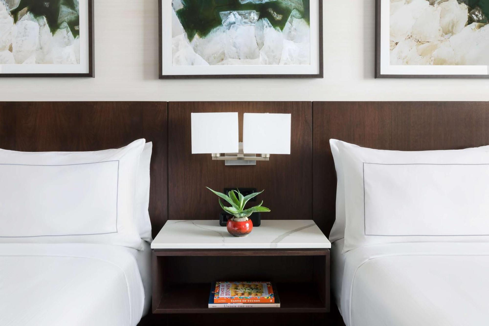 Hotel Doubletree By Hilton Downtown Convention Center Tucson