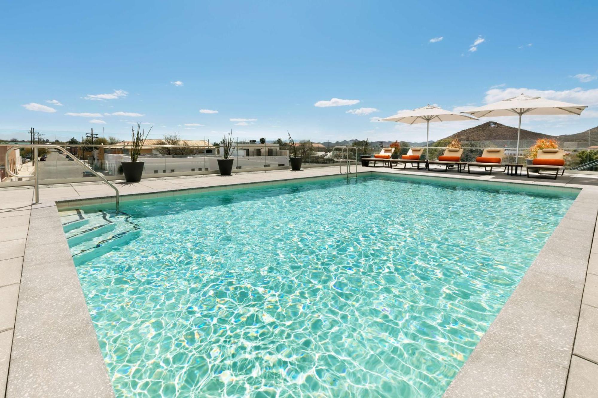 Hotel Doubletree By Hilton Downtown Convention Center 4*