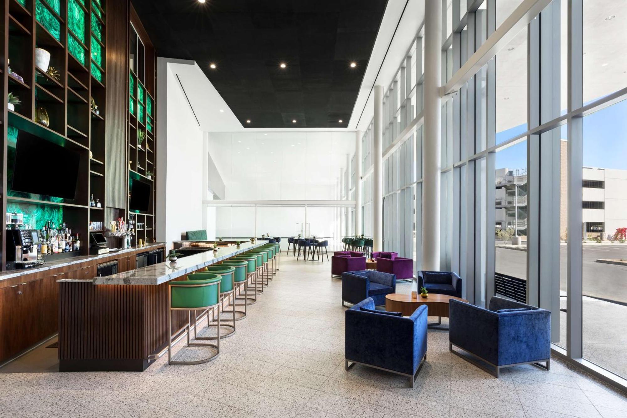 Doubletree By Hilton Downtown Convention Center 4*