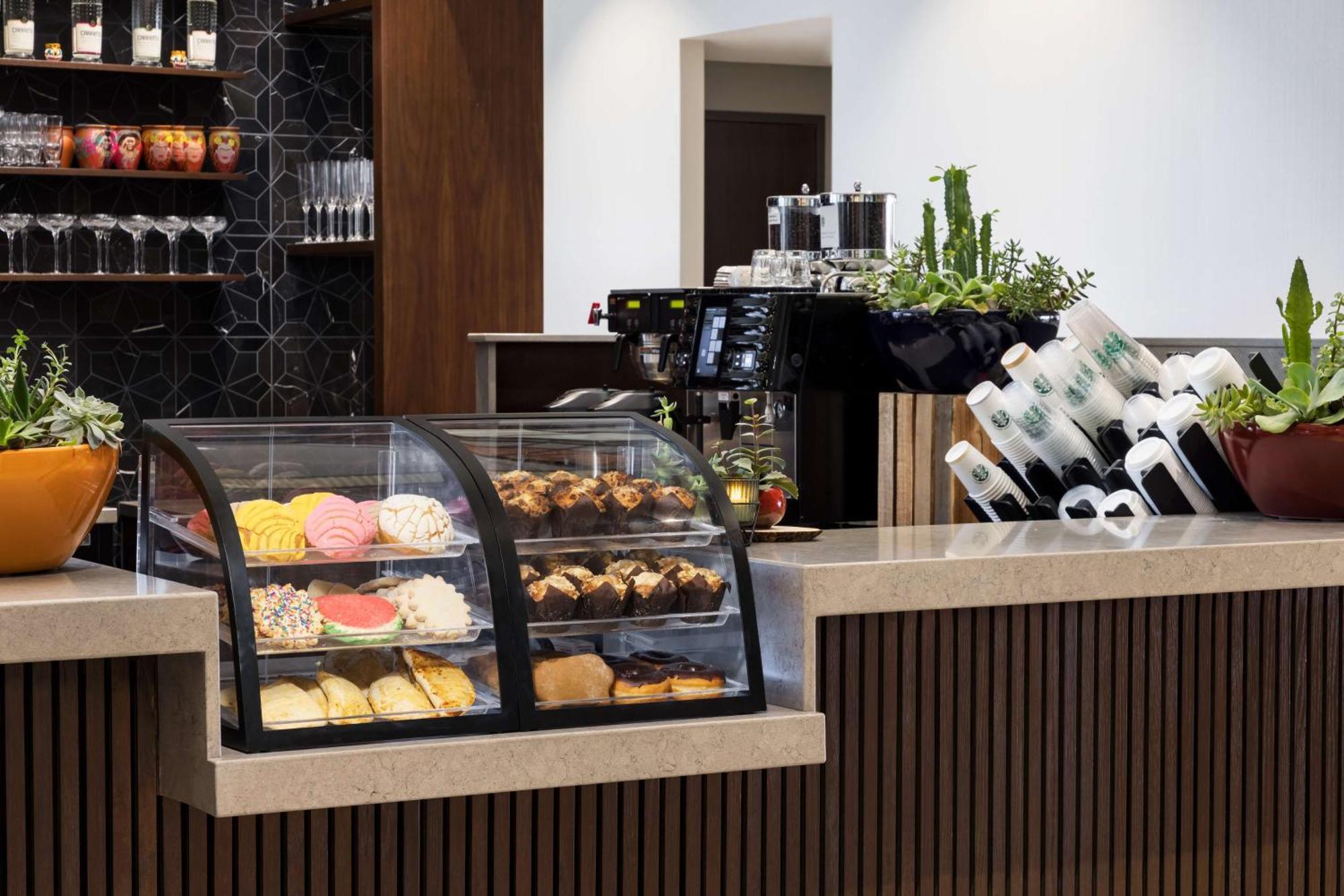 Hotel Doubletree By Hilton Downtown Convention Center 4*
